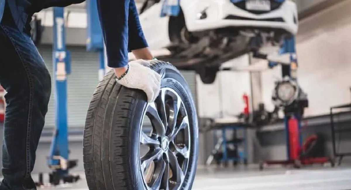 Шини зітруться до корду: топ-5 помилок кожного водія влітку - today.ua