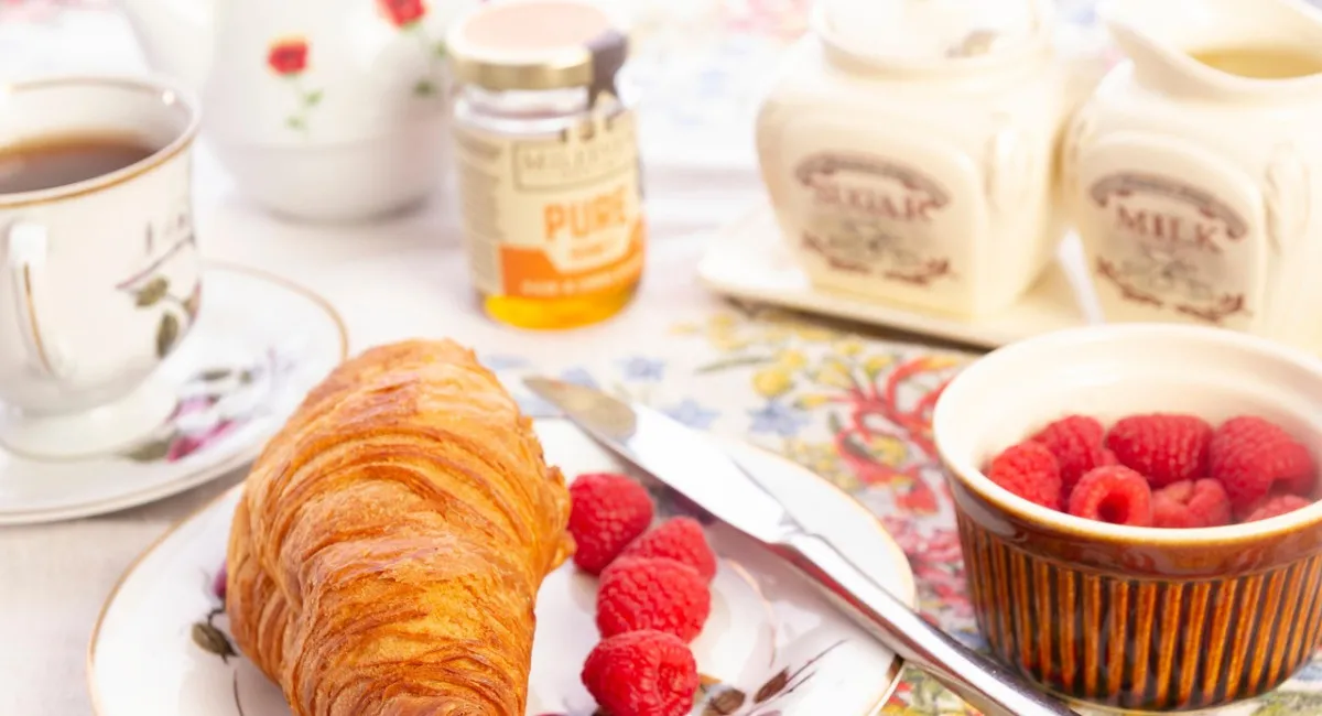 Названо идеальное время для завтрака, чтобы похудеть и прожить на 20 лет дольше - today.ua