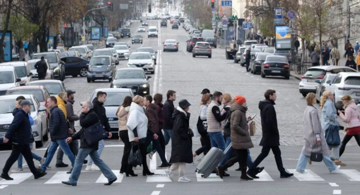 Українців будуть штрафувати за неправильний одяг: якої суми можна позбутися - today.ua