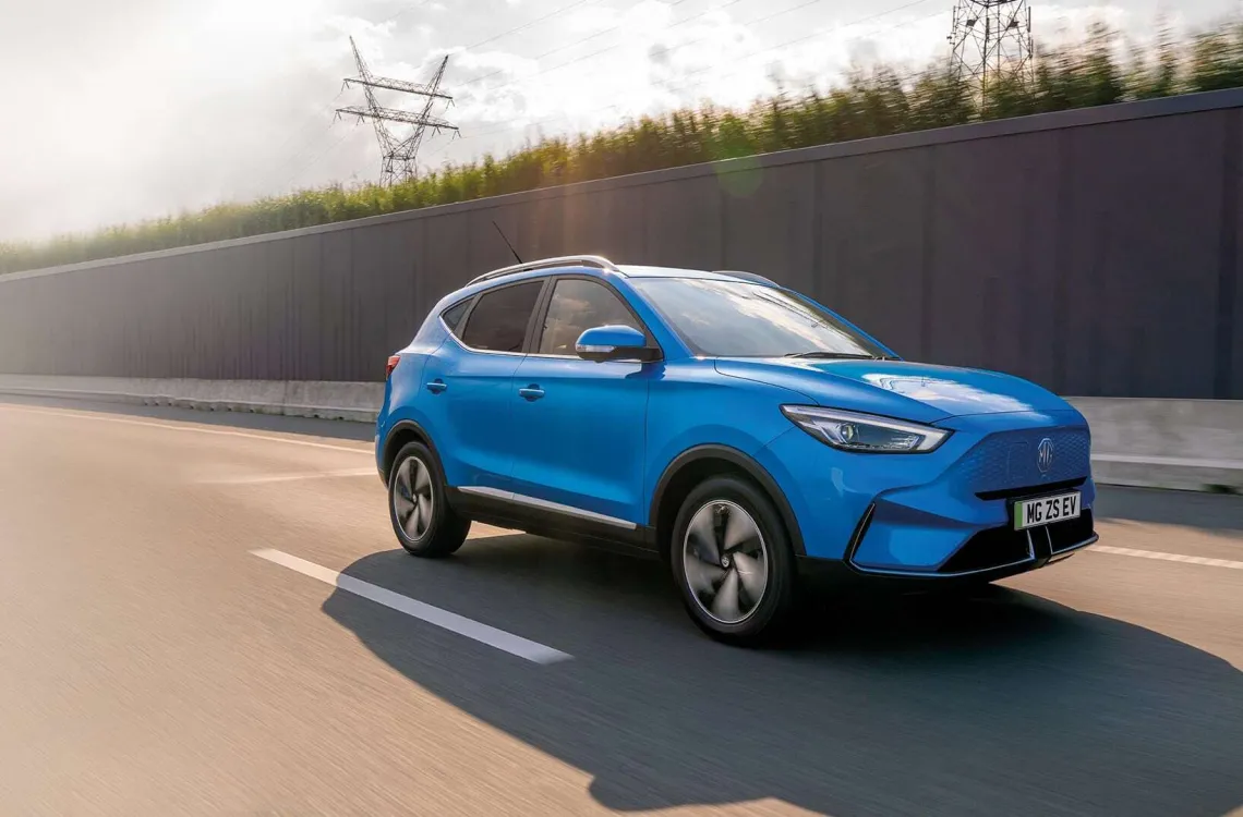 Механик разобрал китайский автомобиль и был крайне удивлён тем, что он там обнаружил - today.ua