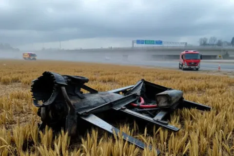 В Італії літак впав на пожвавлене шосе, є загиблі (відео)