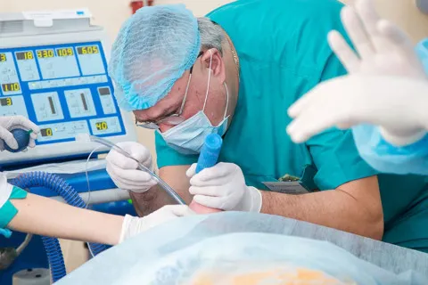 День медика 2025 в Украине: как красиво поблагодарить героев в белых халатах за их труд