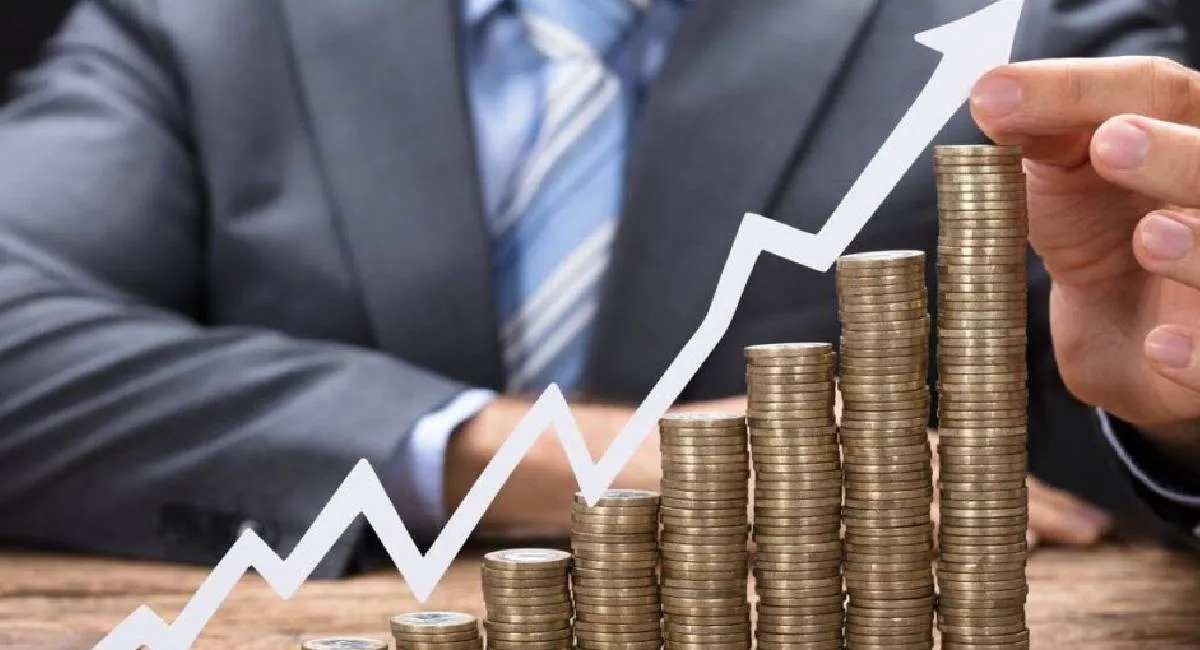 Не в доллары и евро: украинцам посоветовали, куда лучше вкладывать сбережения - today.ua