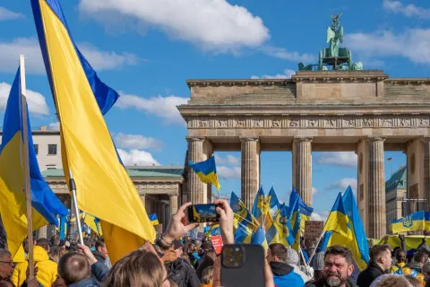 Тысячи украинских мужчин в Германии хотят лишить социальных выплат, - Bild