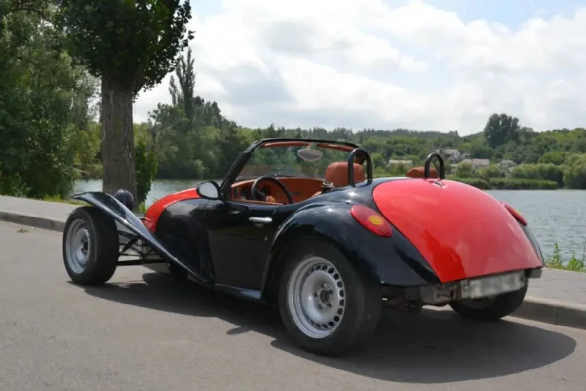 Мечта длиною в четверть века: украинец создал эксклюзивное авто в ретро-стиле Мечта длиною в четверть века: украинец создал эксклюзивное авто в ретро-стиле - today.ua