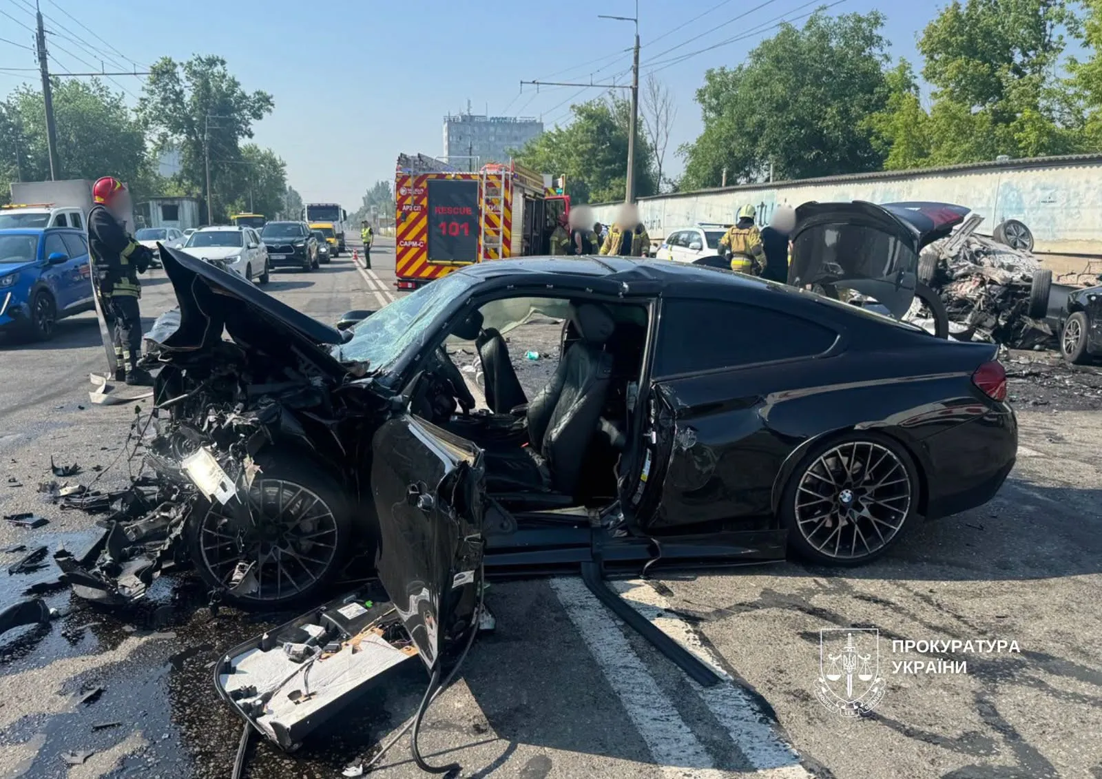 21-річний водій BMW без прав спричинив аварію з п’ятьма авто у Києві: є жертва та поранені 21-річний водій BMW без прав спричинив аварію з п’ятьма авто у Києві: є жертва та поранені - today.ua