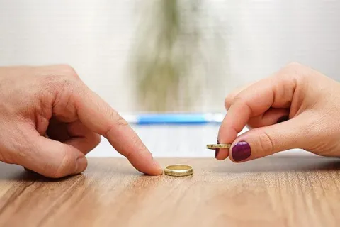 В Украине могут изменить правила для супружеских пар: что будет с совместным имуществом и долгами согласно новому Гражданскому кодексу