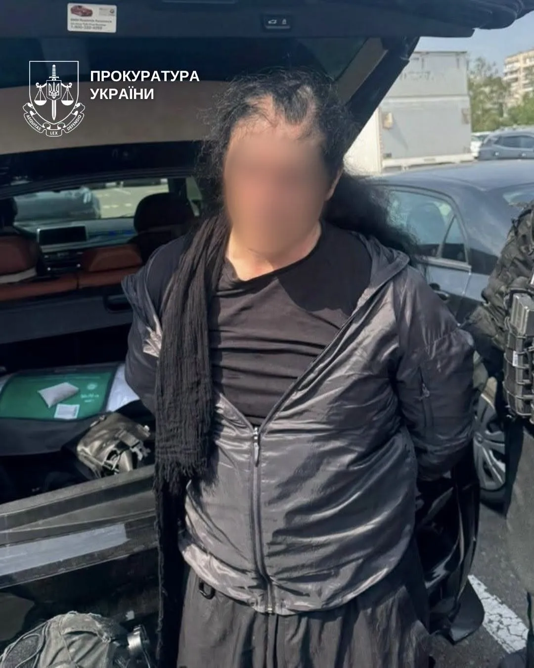 Более 20 лет в розыске Интерпола: в Киеве задержали убийцу, который скрывался под разными именами Более 20 лет в розыске Интерпола: в Киеве задержали убийцу, который скрывался под разными именами - today.ua