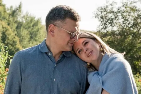 Уся сім'я в зборі: дружина Дмитра Кулеби показала атмосферні кадри з дітьми та чоловіком