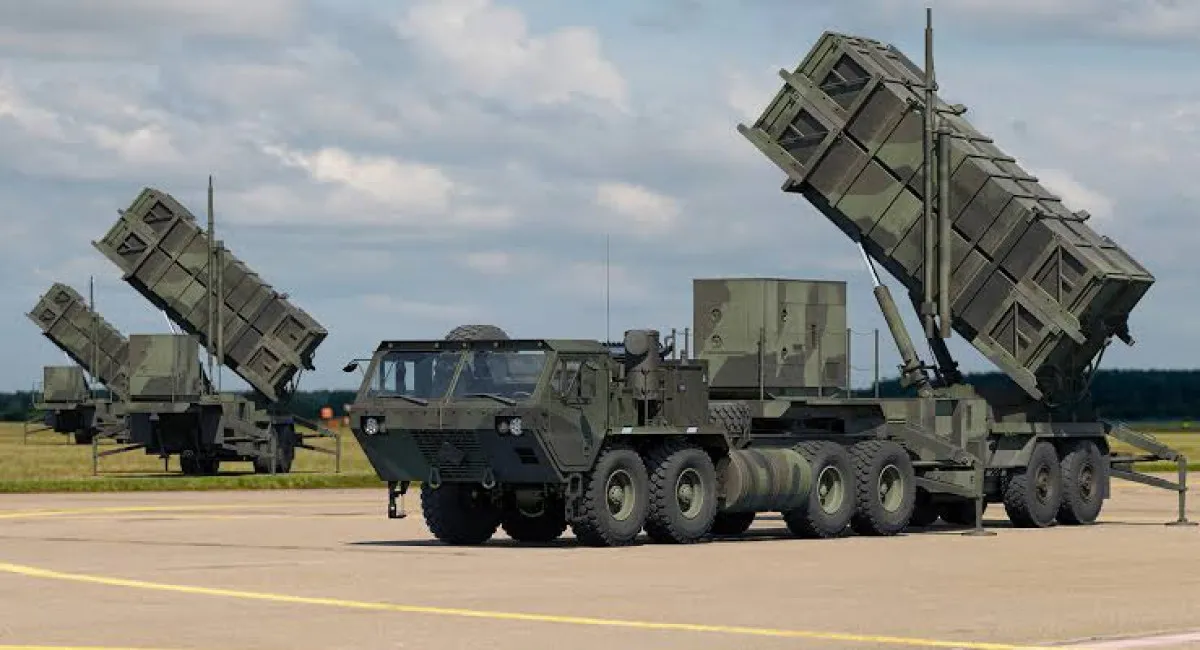 Зеленський у Парижі попросив посилити ППО: скільки ракет для Patriot треба Україні, аби пережити зиму  - today.ua