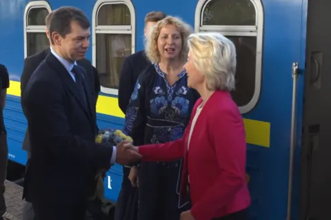 Урсула фон дер Ляєн, Санду та Вучич прибули до Києва в День Української Державності