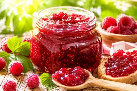 Джем з малини на зиму: перевірений рецепт ласощів з ідеальною густотою