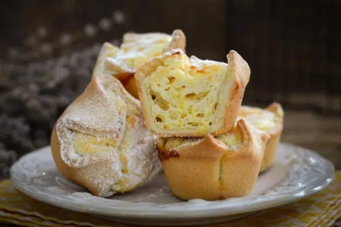 Рецепт итальянских пирожных Соффиони, которые на вкус как нежные лимонные сочники