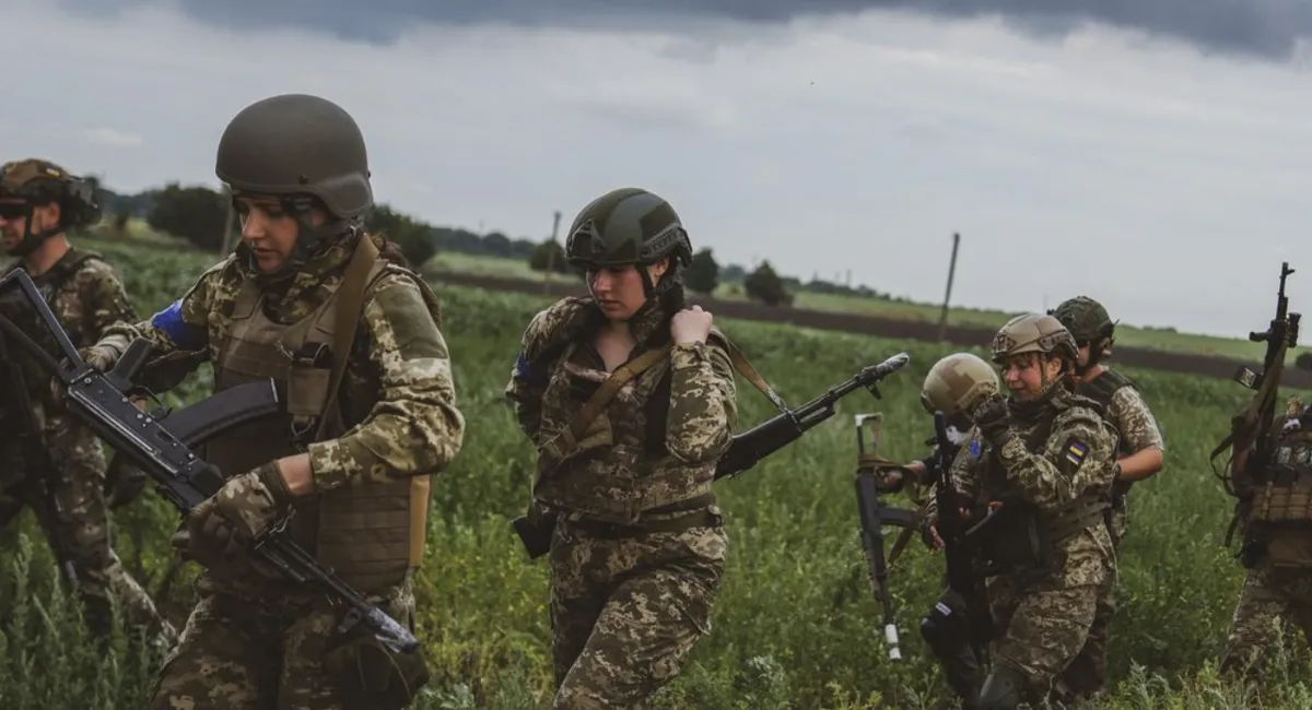 Захист із урахуванням анатомії: Міноборони витратило 47 млн грн на спеціальну броню для жінок - today.ua