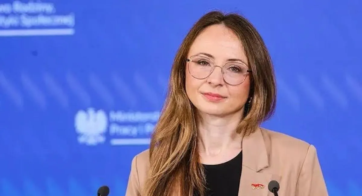 Удар для економіки Польщі: у Варшаві зробили заяву щодо залученості українців у польське життя - today.ua