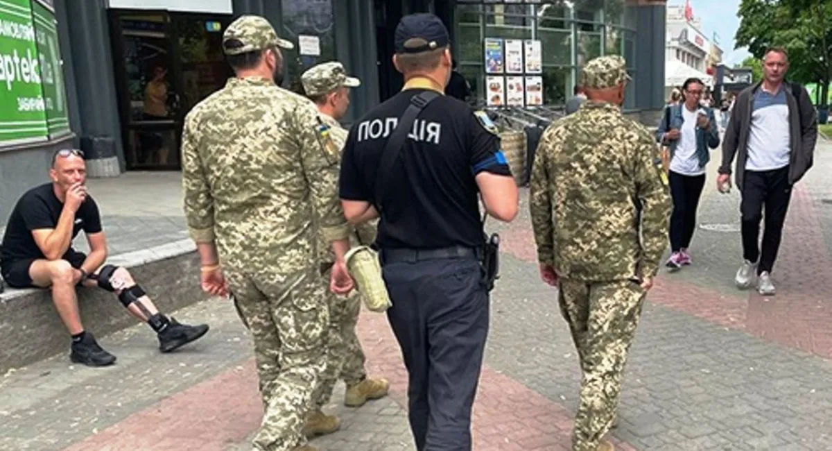 Сотрудников ТЦК отправляют на фронт за невыполнение мобилизационного плана , - нардеп - today.ua