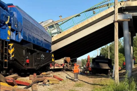 У Росії за ніч обрушились два мости і зійшли з колії чотири потяги