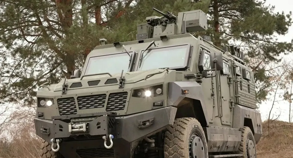На вооружение ВСУ приняли новый бронеавтомобиль GYURZA-02 - today.ua