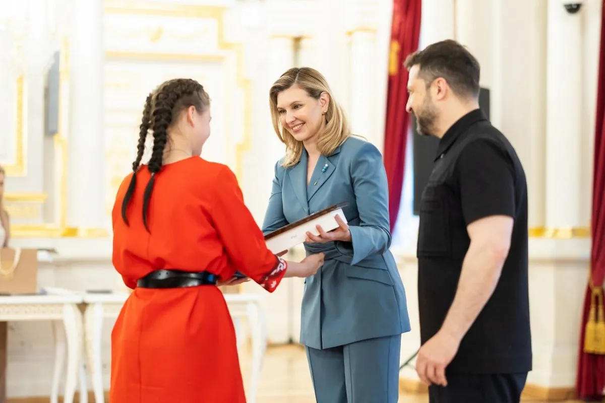 Владимир и Елена Зеленские ели пиццу и общались с детьми в укрытии после вручения новой премии - today.ua