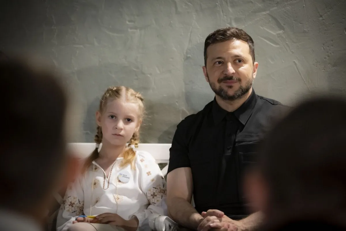 Владимир и Елена Зеленские ели пиццу и общались с детьми в укрытии после вручения новой премии - today.ua