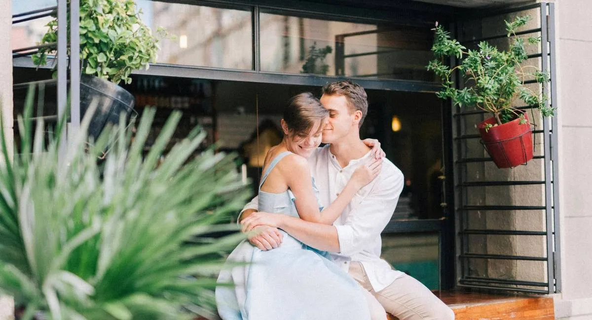 Астрологи назвали знаки Зодіака, на яких чекає романтична пригода у червні - today.ua