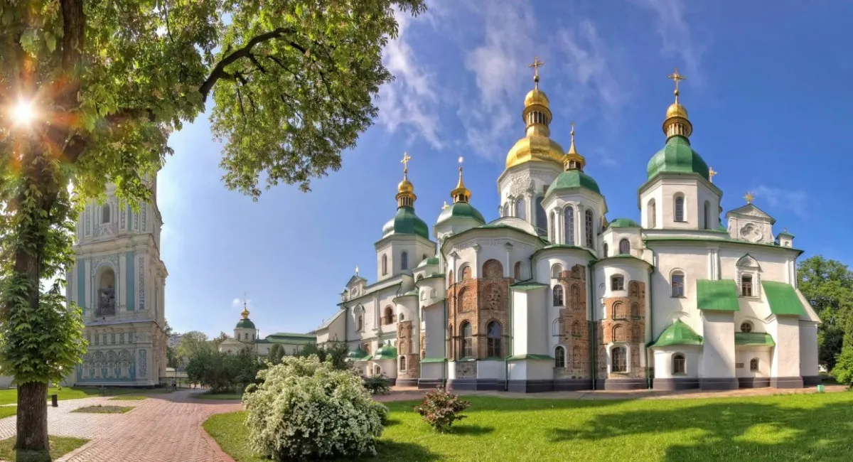 Один з найстаріших храмів Києва постраждав внаслідок атаки росіян: Це душа всієї України - today.ua