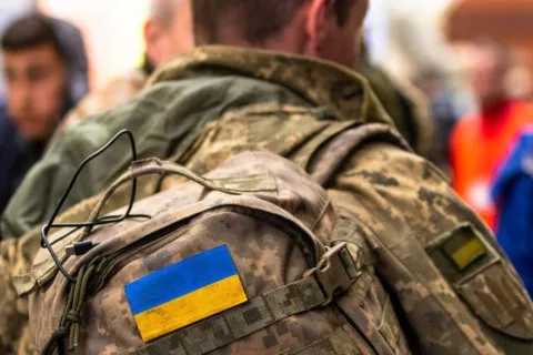 Одна ошибка - и вы "пригодны": почему многодетные родители массово оказываются под призывом