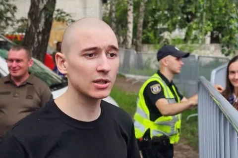 Возвращение из ада: освобождённый из плена защитник Мариуполя не увидел родственников и любимую