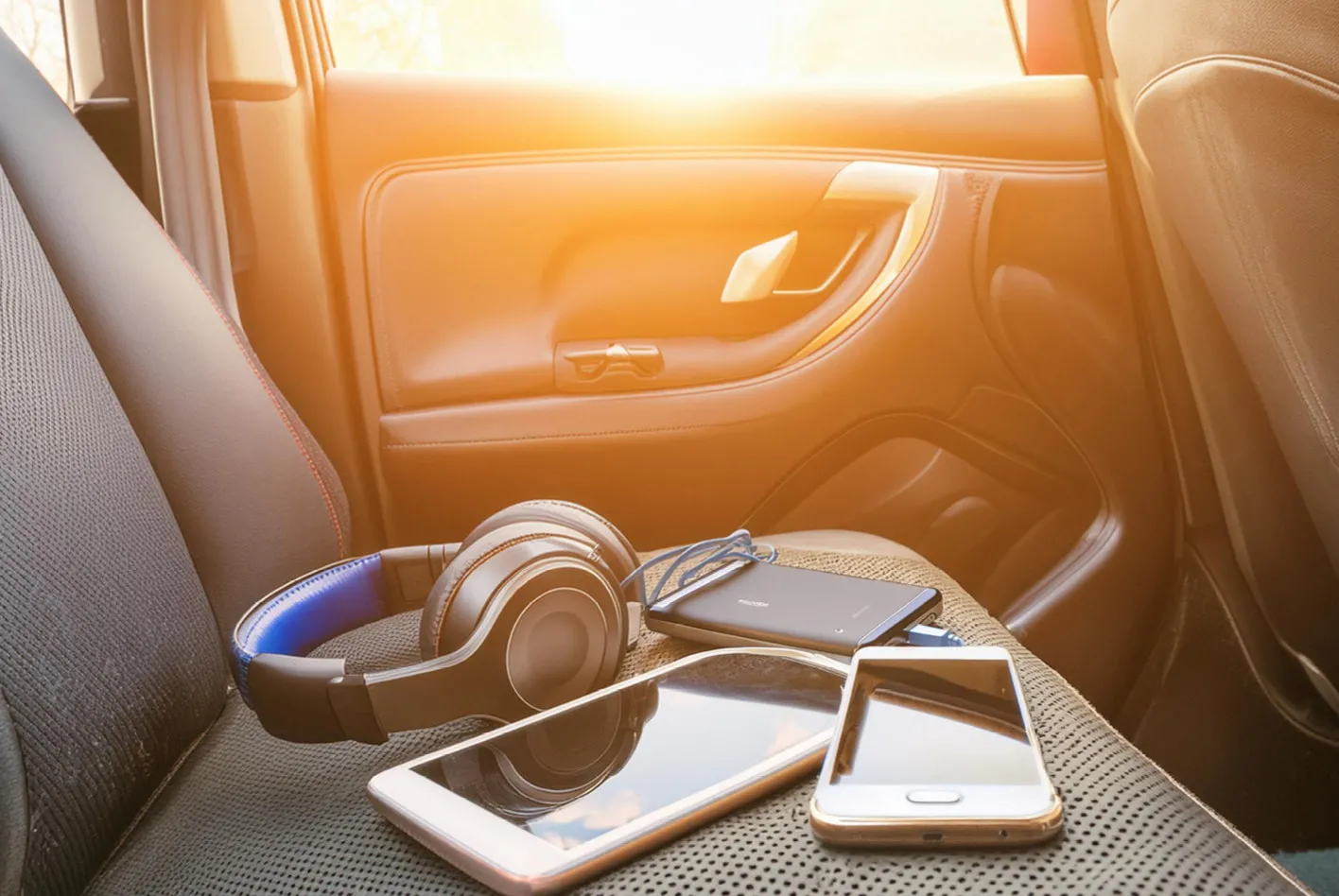 Водіям розповіли, що не можна влітку залишати у салоні автомобіля - today.ua