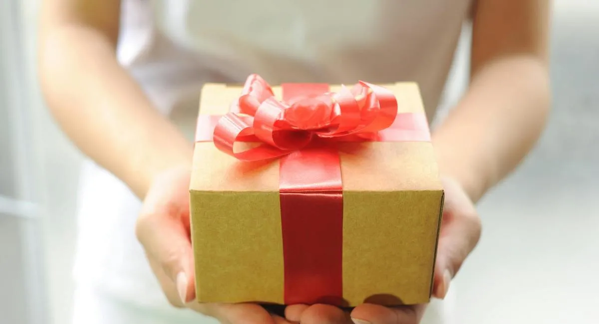 День отца 2025: дата семейного праздника и идеи приятного подарка для папы - today.ua