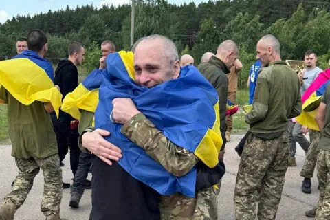 Четвертый обмен за неделю: в Украину из российского плена вернулась новая группа защитников