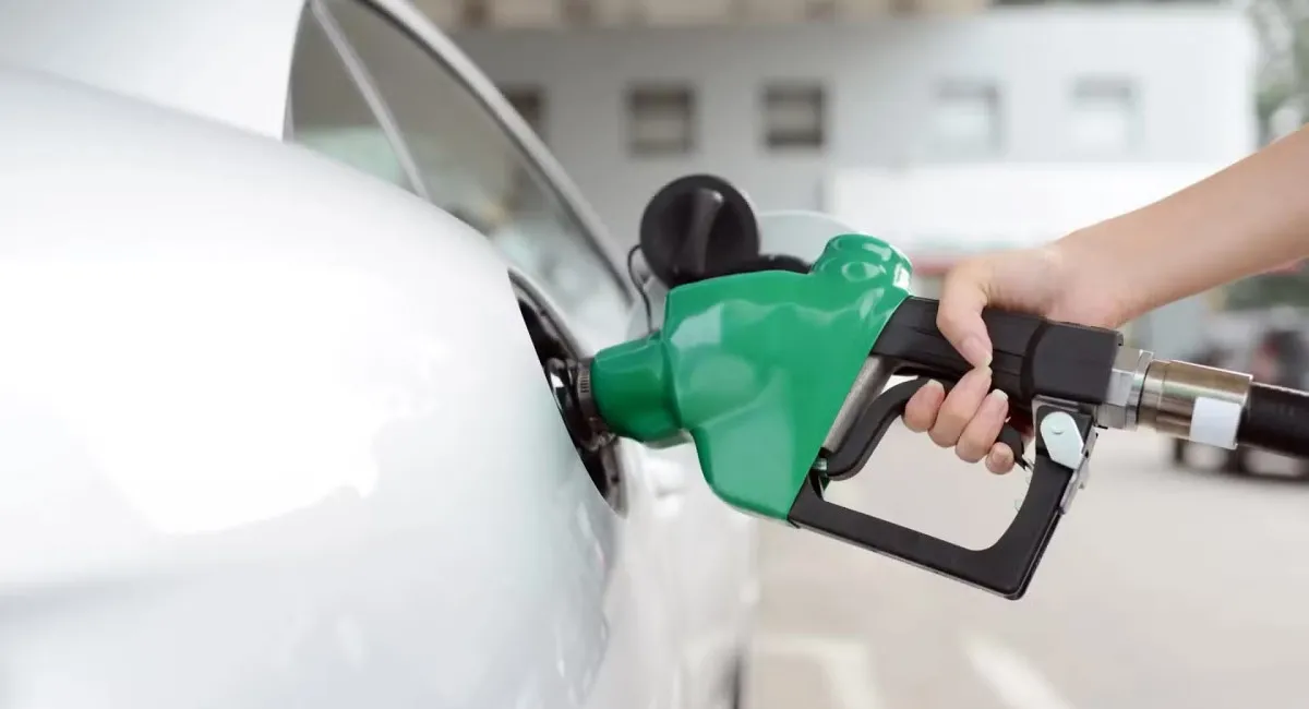 Водіїв попередили, що високооктановий бензин не чистить двигуни - today.ua