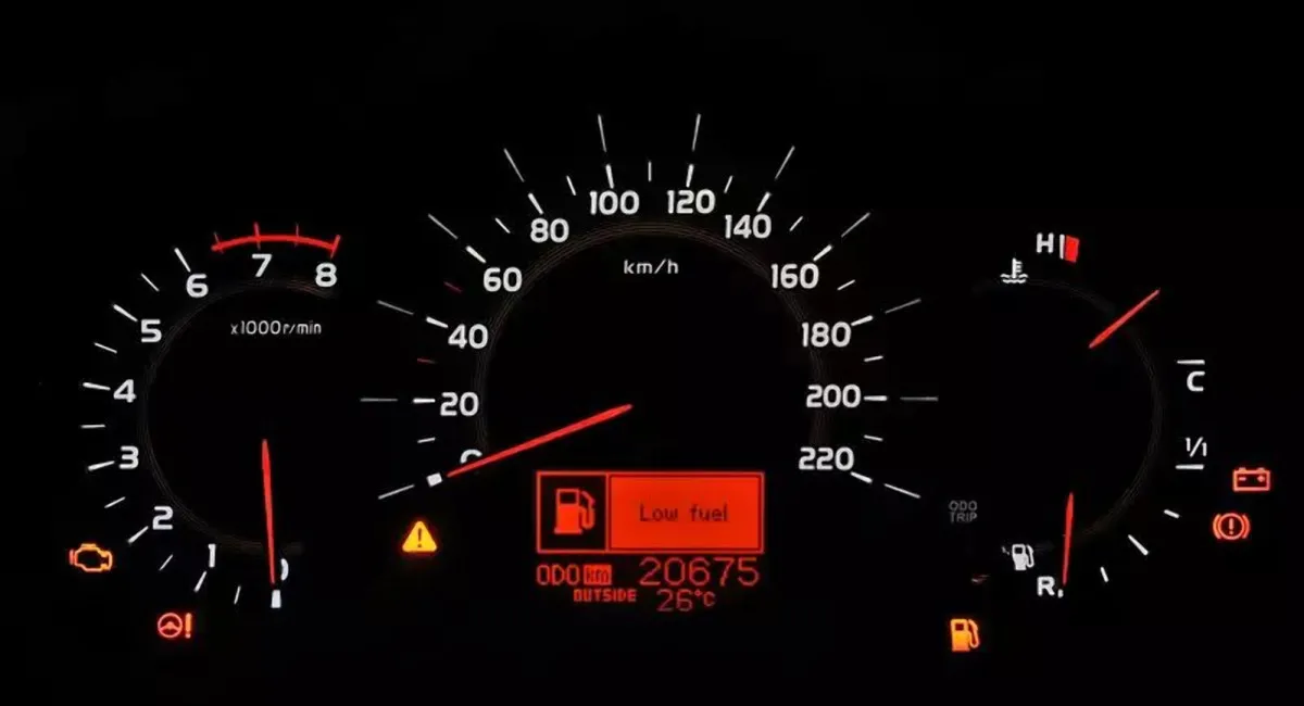 Стало відомо скільки автомобілі проїжджають на порожньому паливному баку - today.ua