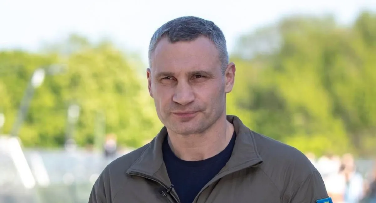 Россия ударила по Киеву кассетными боеприпасами: Кличко показал начинку ракеты - today.ua