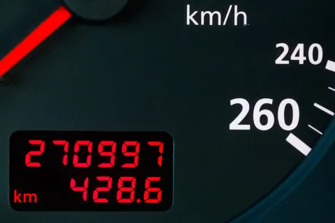 Експерти розповіли, як зрозуміти, що скручували цифровий одометр