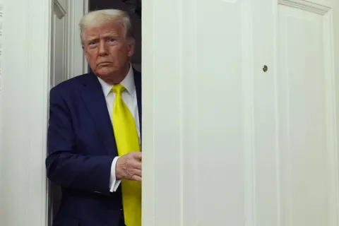 Через Трампа: наступний саміт НАТО скоротять з трьох днів до двох годин, - FT