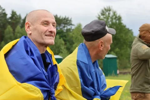 "Наконец они дома": Зеленский сообщил о новом этапе обмена военнопленными