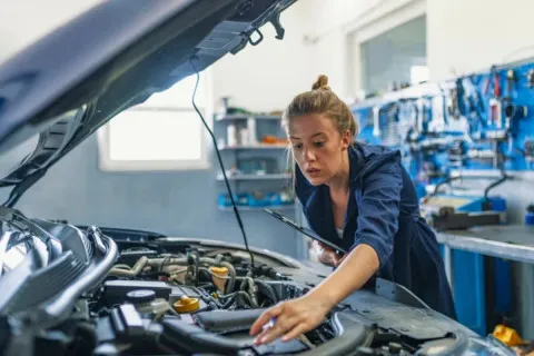 В средних школах, кроме общего образования, будут давать ещё и профессиональное: какую реформу готовит МОН