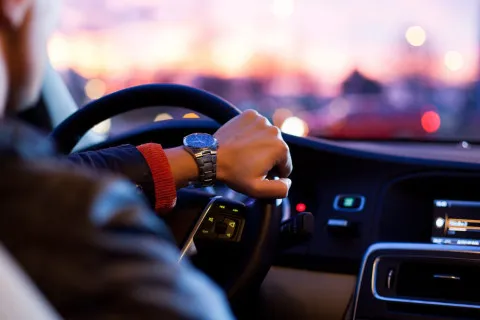 Езда на минимальных оборотах может убить мотор: механик объясняет скрытую опасность