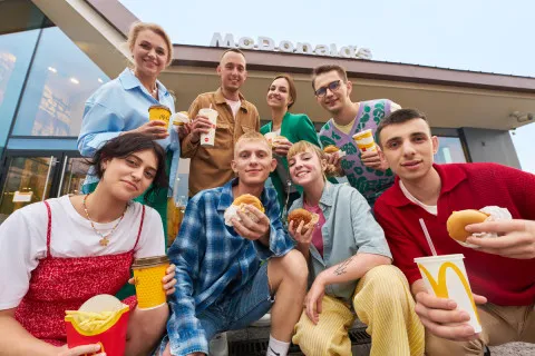 Робота для підлітків: McDonald’s почав працевлаштовувати українців з 16 років