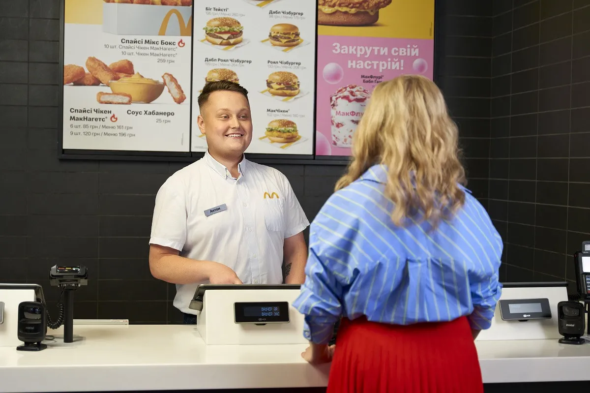Работа для подростков: McDonald’s начал трудоустраивать украинцев с 16 лет - today.ua