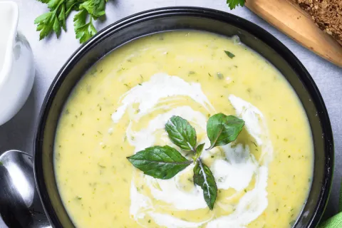 Что приготовить на обед: пошаговый рецепт нежного супа-пюре из кабачков 