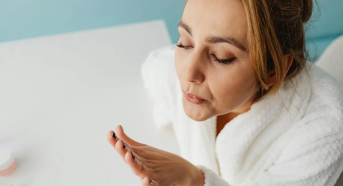 Маникюр сливочное масло – главный тренд летнего сезона: модные идеи на каждый день - today.ua