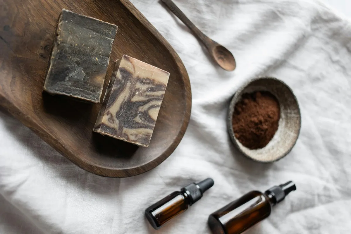 Как защититься от комаров без дорогих репеллентов: натуральные средства, отпугивающие насекомых  - today.ua