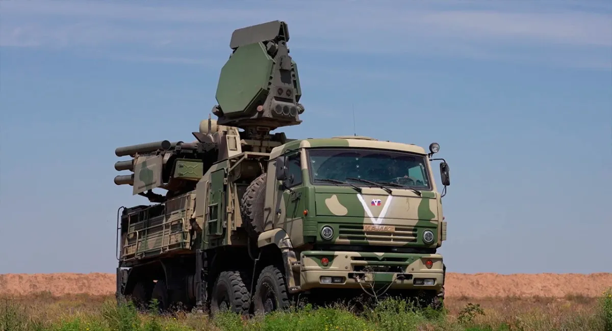 Болючий удар окупантам: СБУ знищила в Криму три вертольоти та ЗРГК Панцир-С1 росіян - today.ua