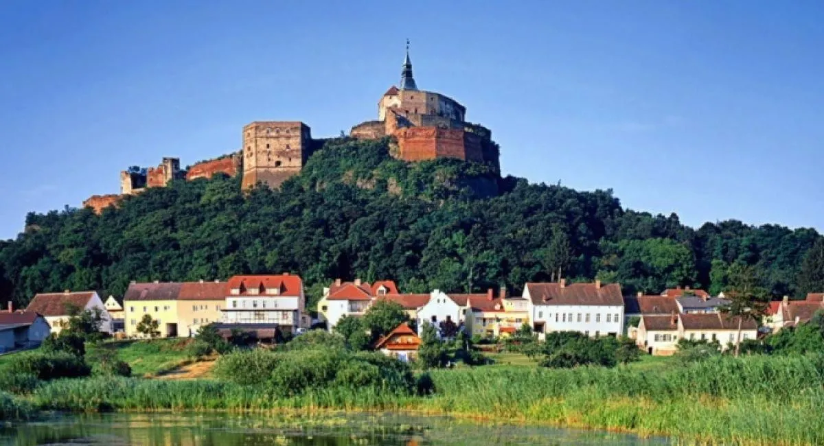 В Європі запроваджують обов’язкову роботу для біженців: що буде з тими, хто відмовиться працювати - today.ua