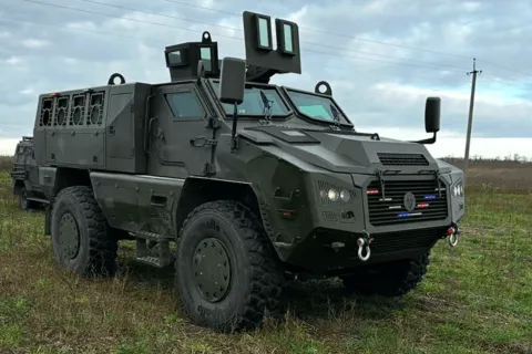 8,9-литровый двигатель, броня выдерживает взрыв 10 кг тротила: что известно о новом самом безопасном броневике в Украине "Сова"