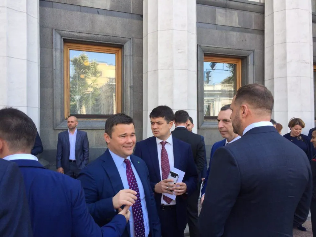 Конфлікт між Зеленським і Будановим неминучий, тому що обидва хочуть стати наступним президентом, - політолог Віктор Бобиренко - today.ua