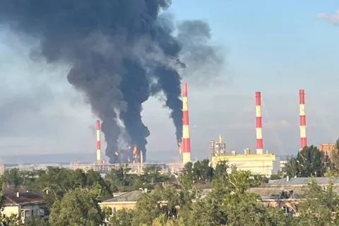 Дрони паралізували один із найбільших НПЗ в Самарському регіоні РФ: в Reuters розкрили подробиці