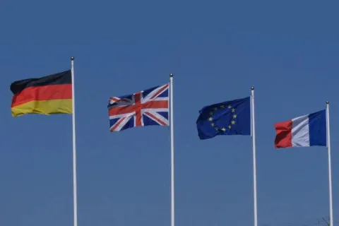 Послів трьох провідних країн Європи терміново викликали на розмову у відомство Лаврова: нібито поговорити про мирну угоду